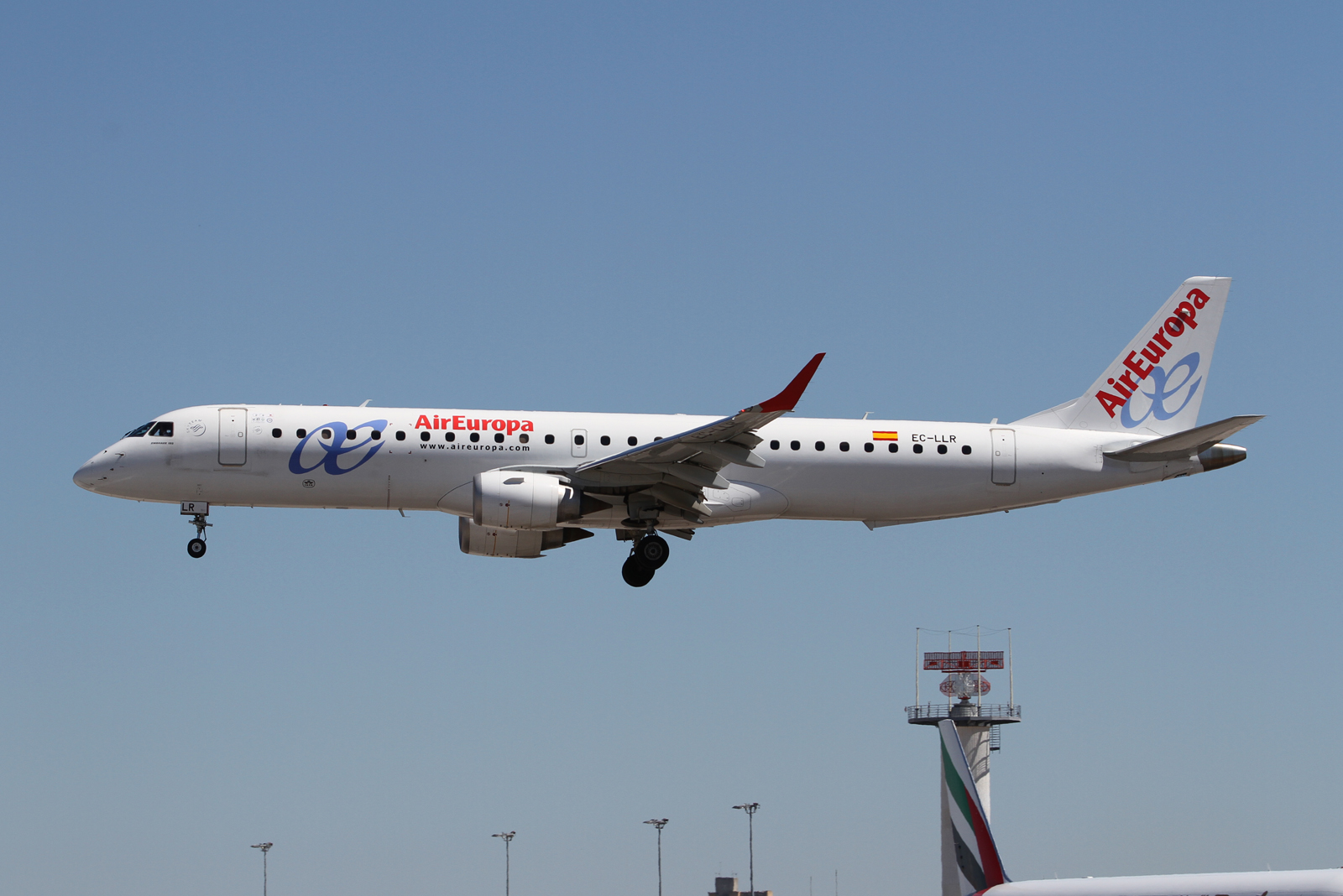 EC-LLR (cn 19000452) Embraer 190-200LR