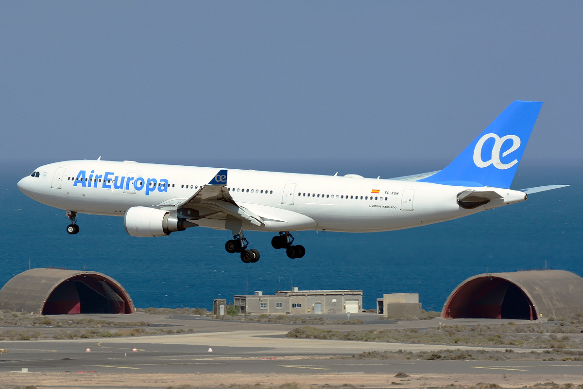 EC-KOM (cn 0931) Airbus A330-202