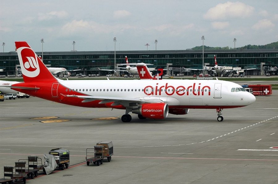 HB-IOP (4187) 2010 Airbus A320-214