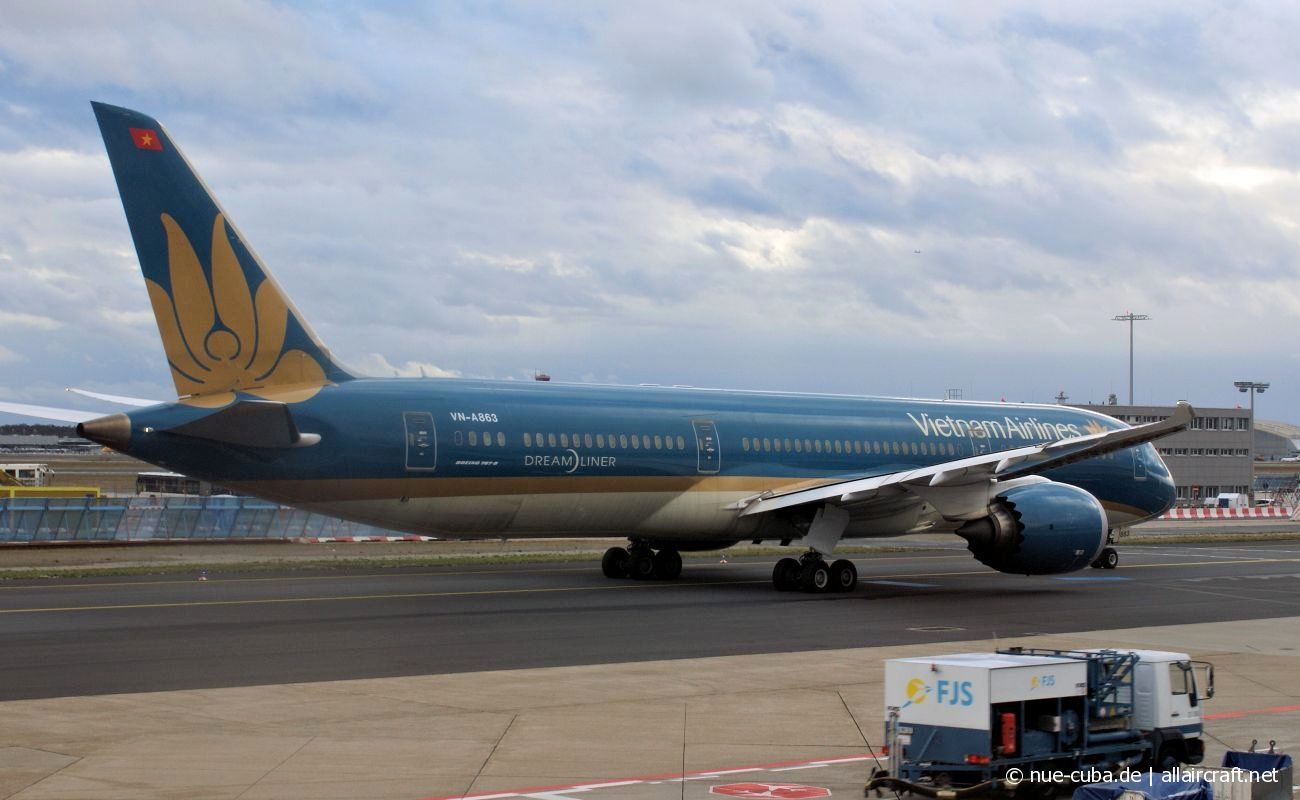VN-A863 (35153) 2015 Boeing 787-9 Dreamliner