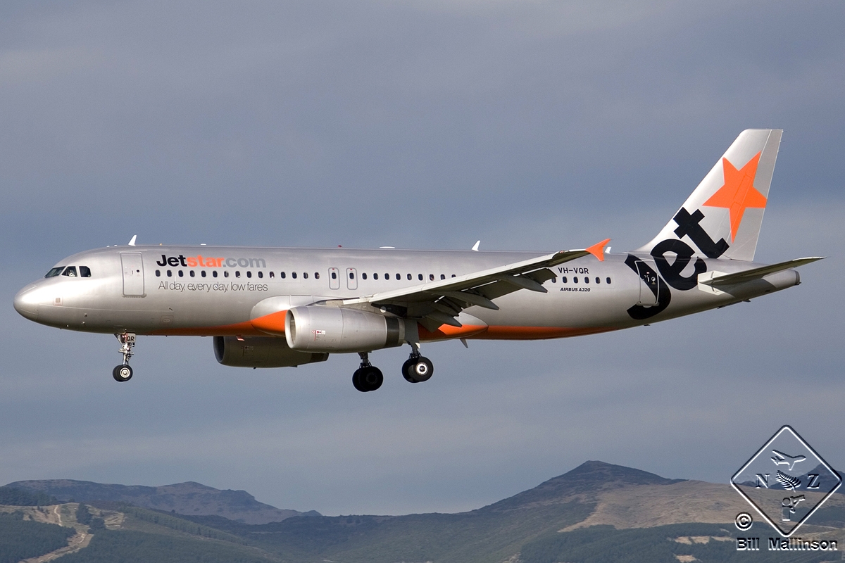 VH-VQR, (cn 2526), Airbus A320-232
