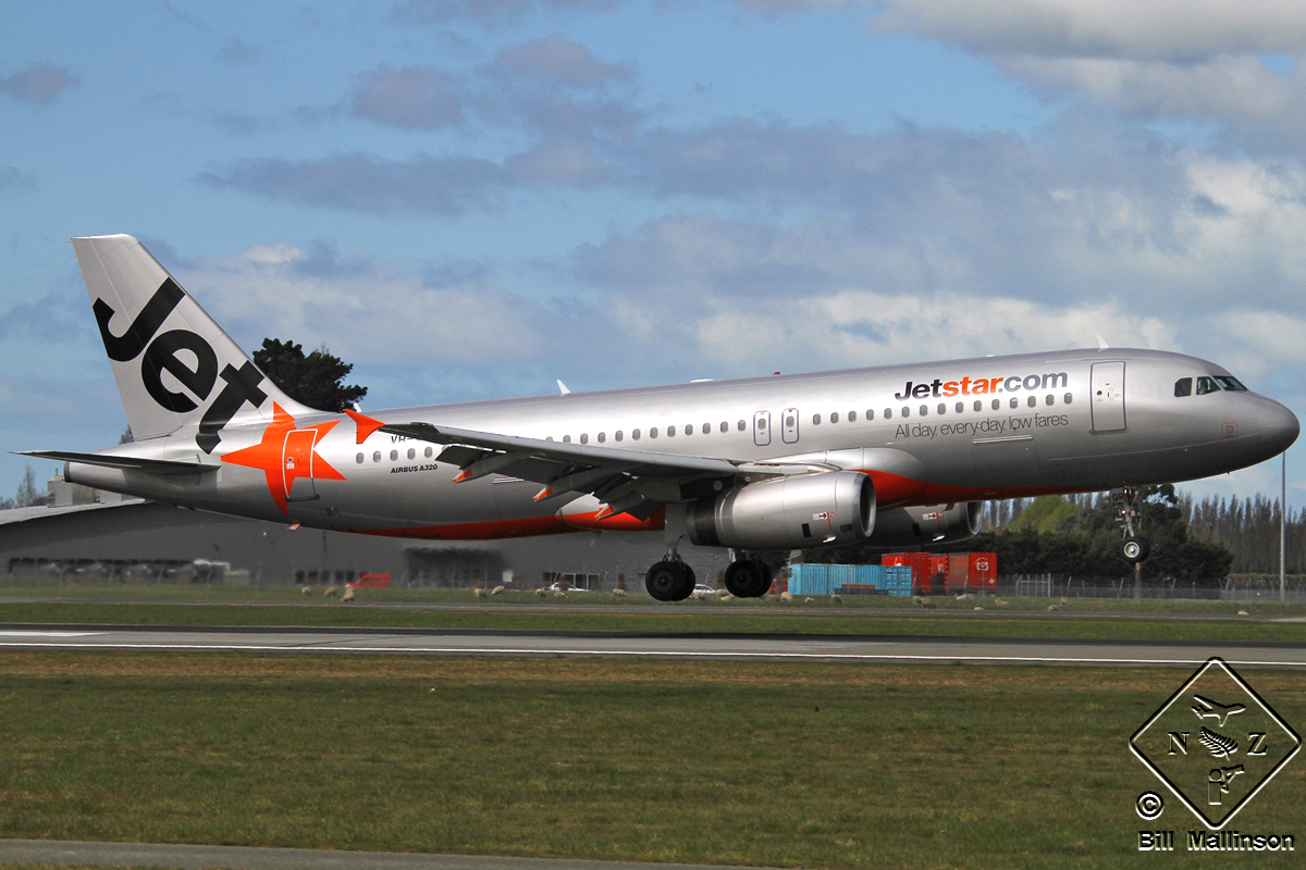 VH-VQR, (cn 2526), Airbus A320-232