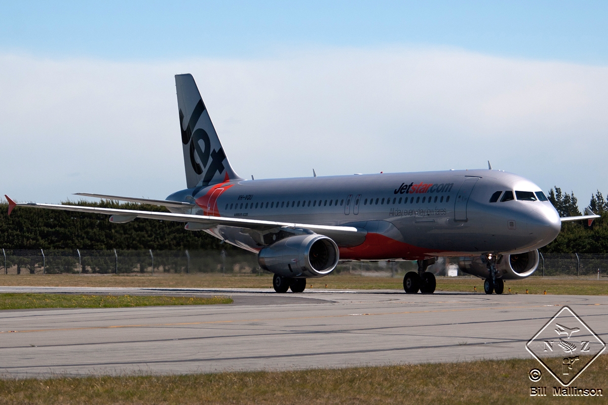 VH-VQU, (cn 2455), Airbus A320-232