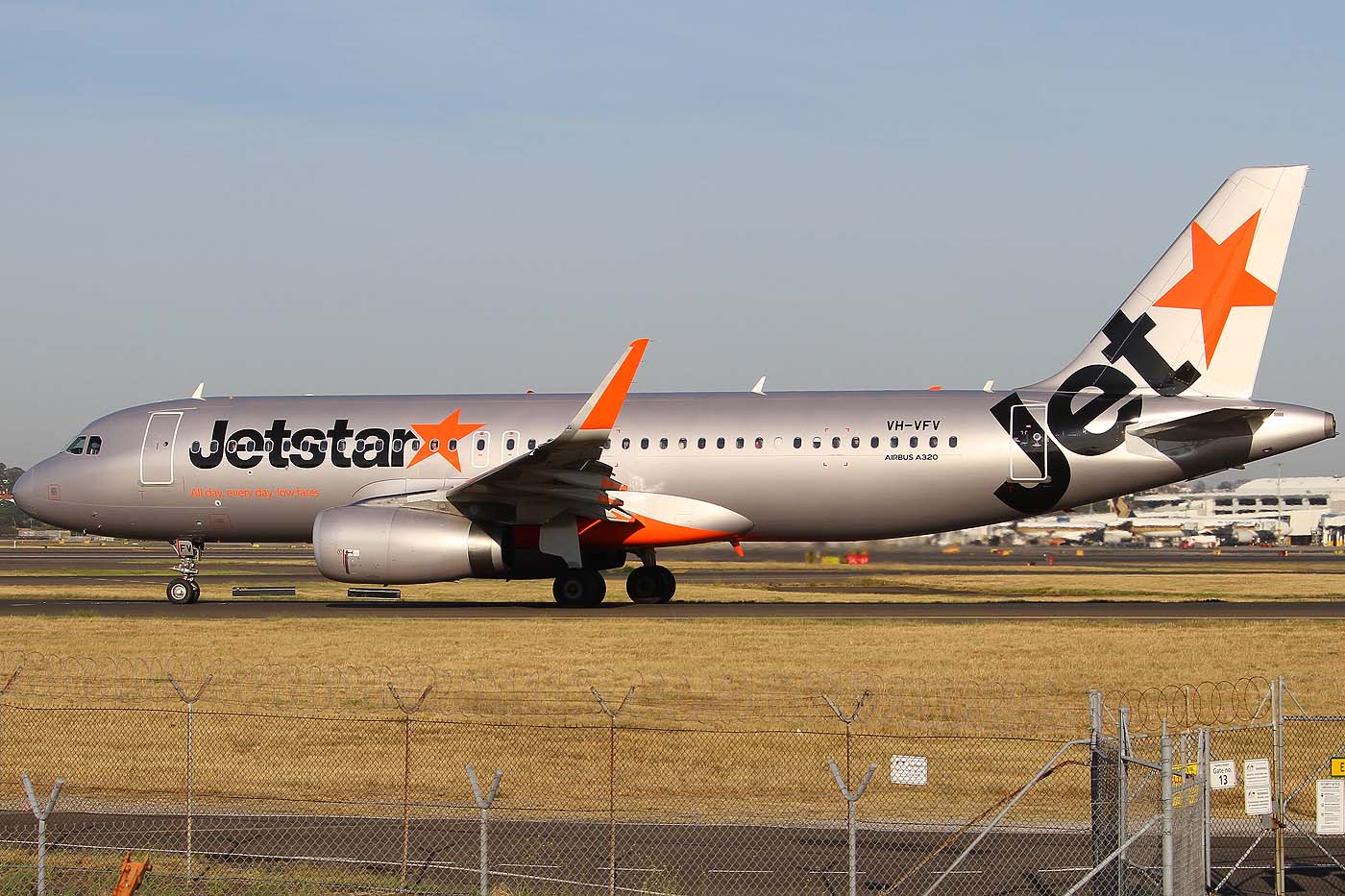 VH-VFV (5858) 2013 Airbus A320-232(WL)