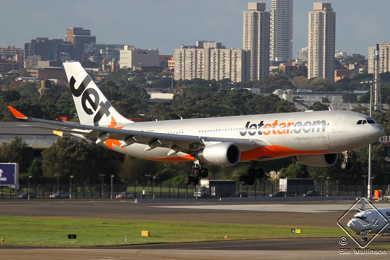 VH-EBK (945) 2008 Airbus A330-202