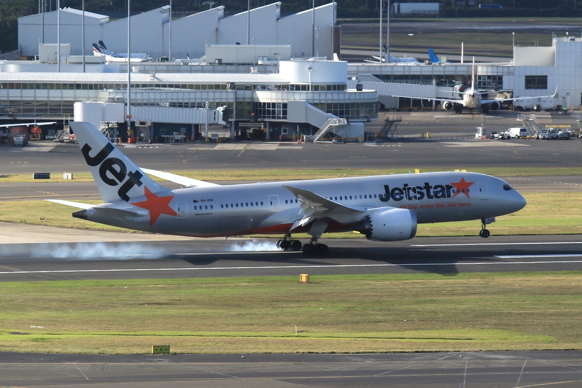 VH-VKD (36229) 2013 Boeing 787-8 Dreamliner