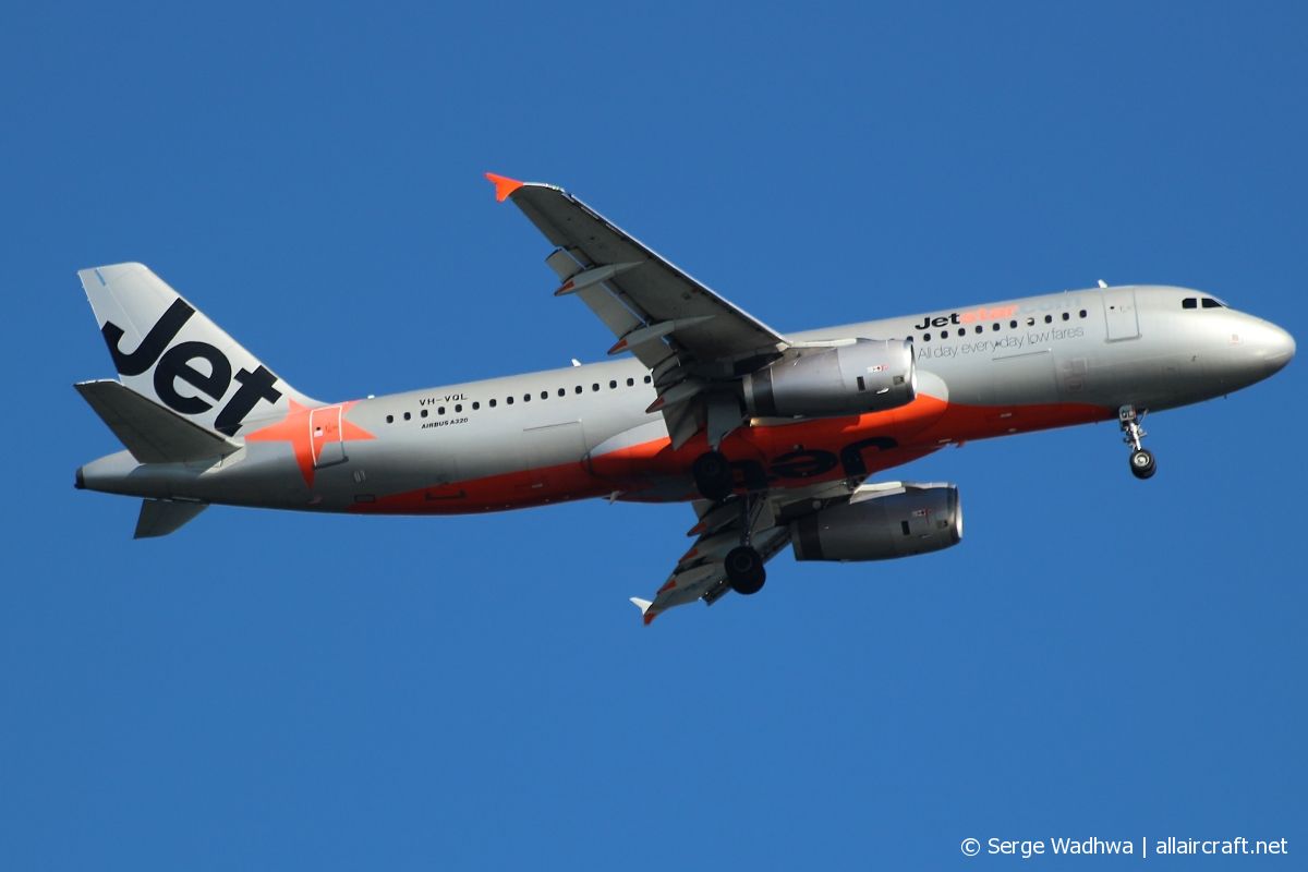 VH-VQL (2642) 2006 Airbus A320-232