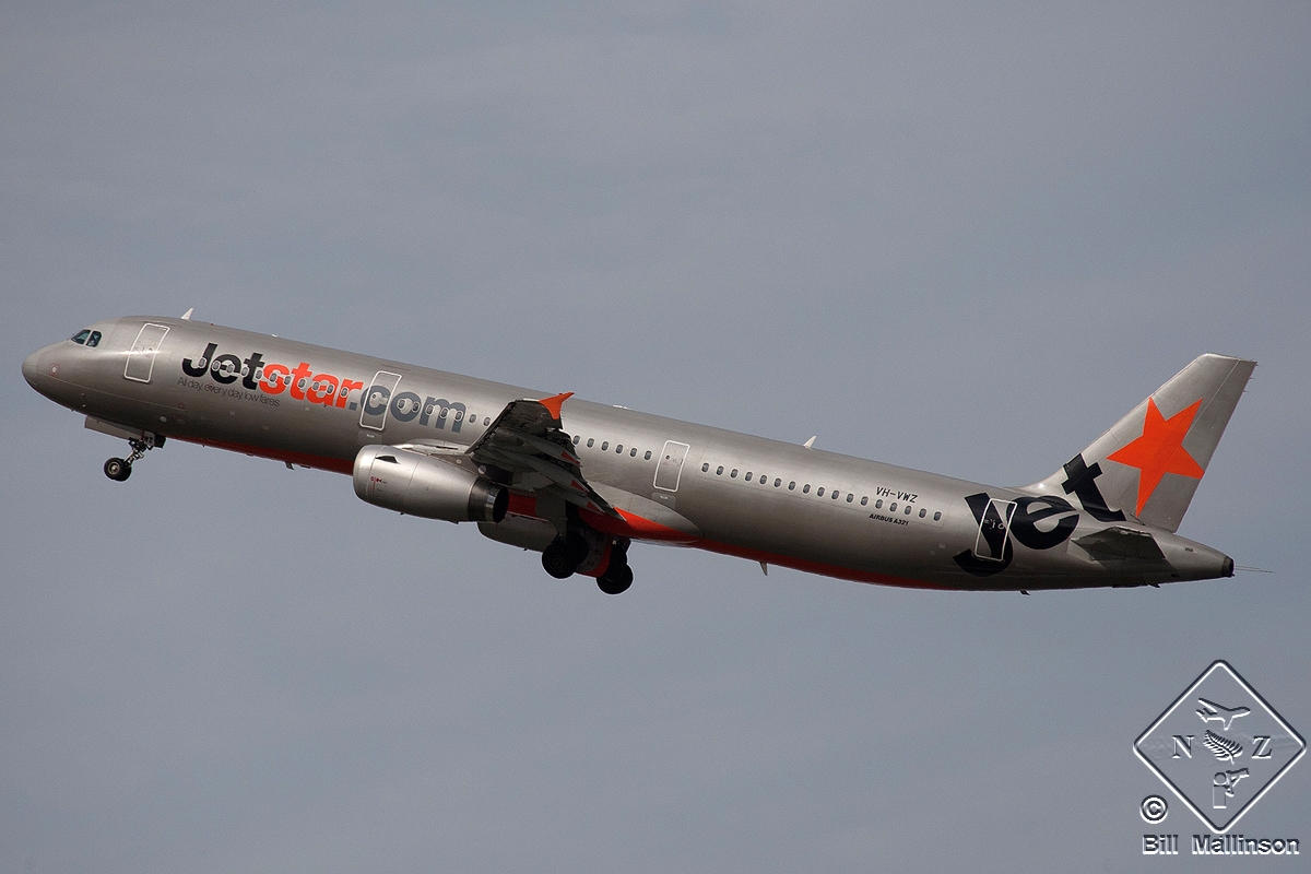 VH-VWZ (1195) 2000 Airbus A321-231