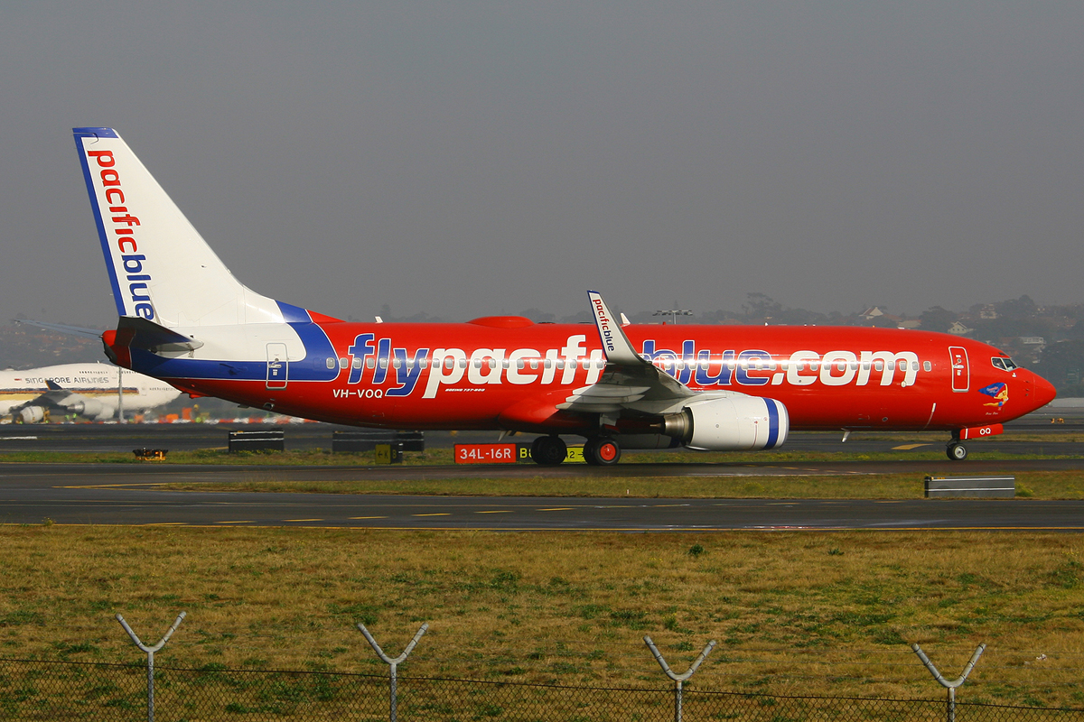 VH-VOQ (33798) 2003 Boeing 737-8FE WL
