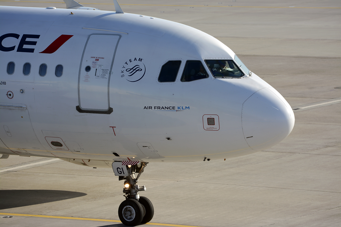 F-GUGI, (cn 2350), Airbus A318-111