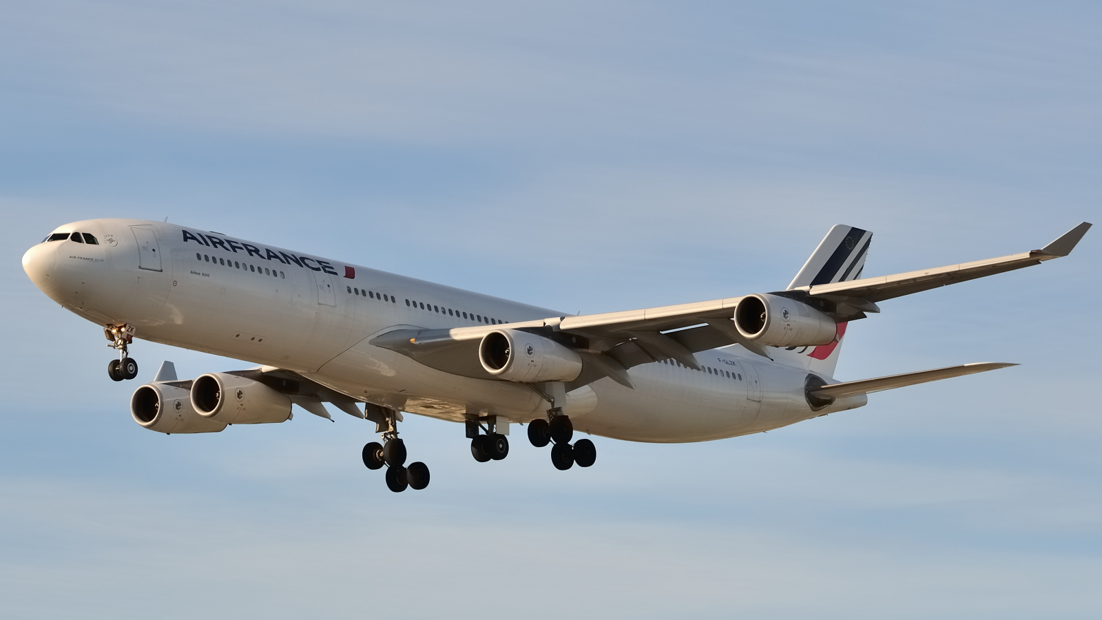 F-GLZK, (cn 207), Airbus A340-313
