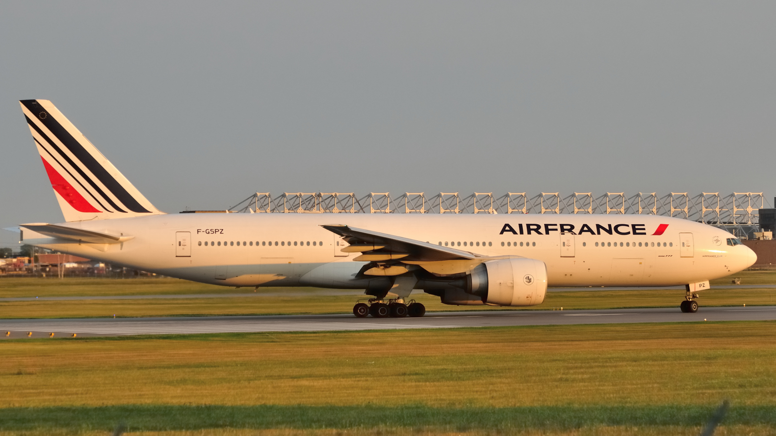 F-GSPZ (cn 32310) Boeing 777-228ER