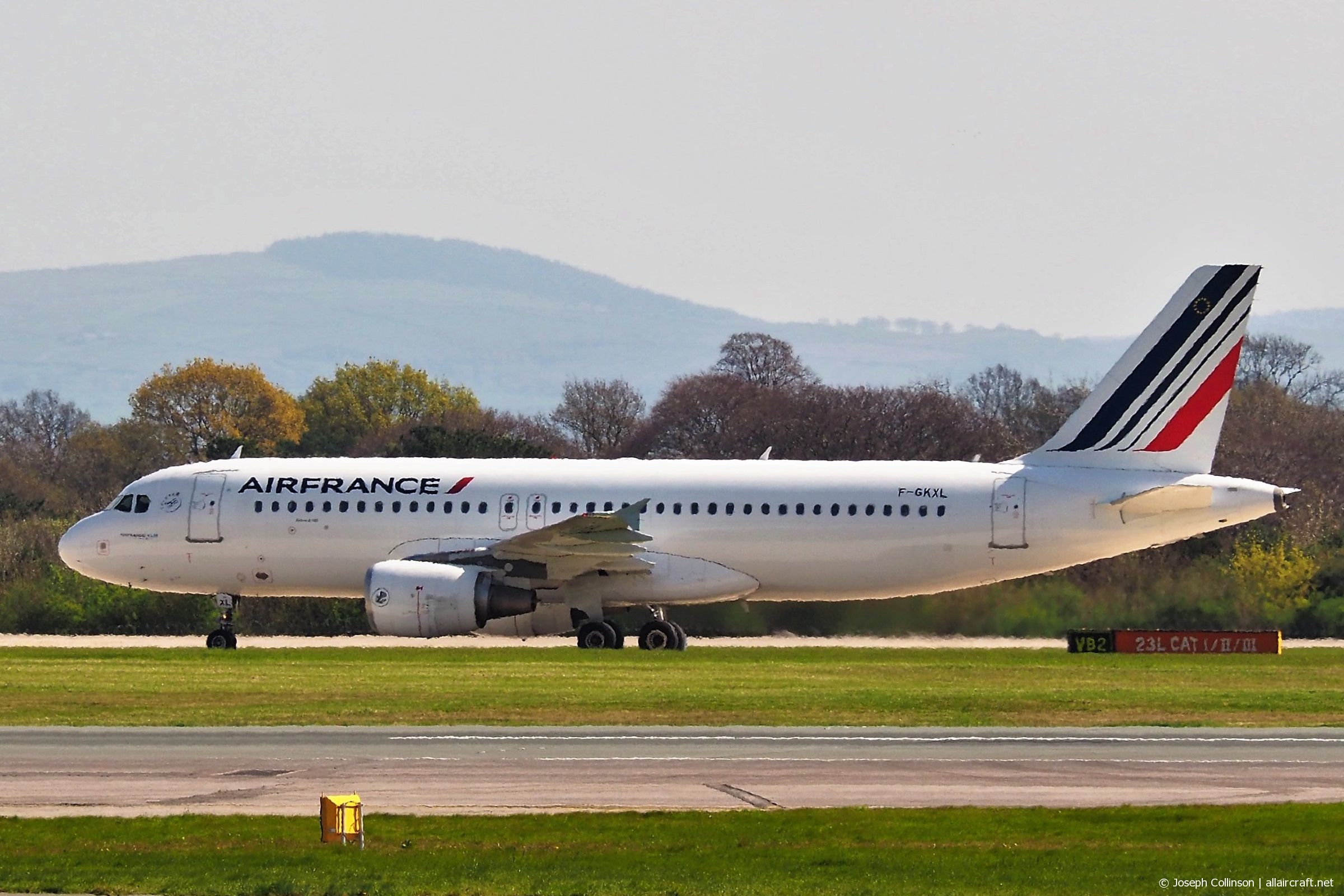 F-GKXL (2705) 2006 Airbus A320-214