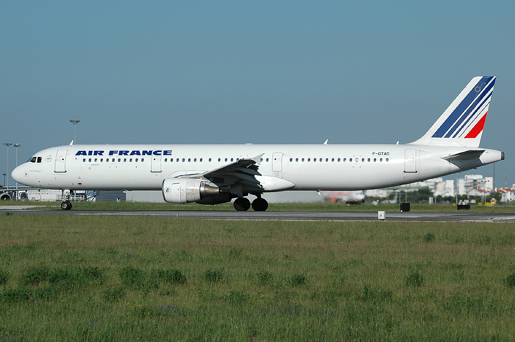 F-GTAD (777) 1998 Airbus A321-212