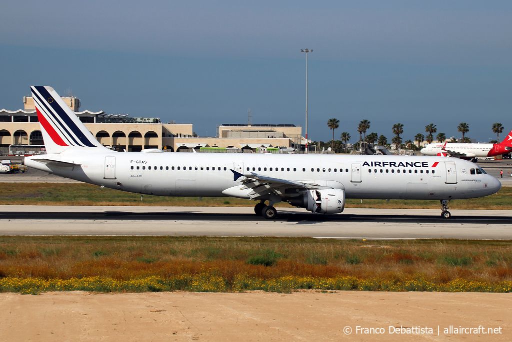 F-GTAS · Airbus A321-212 · (MLA / LMML)