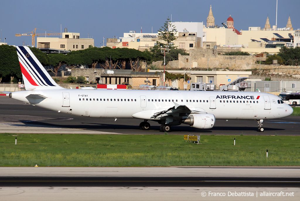 F-GTAY (4251) 2010 Airbus A321-212