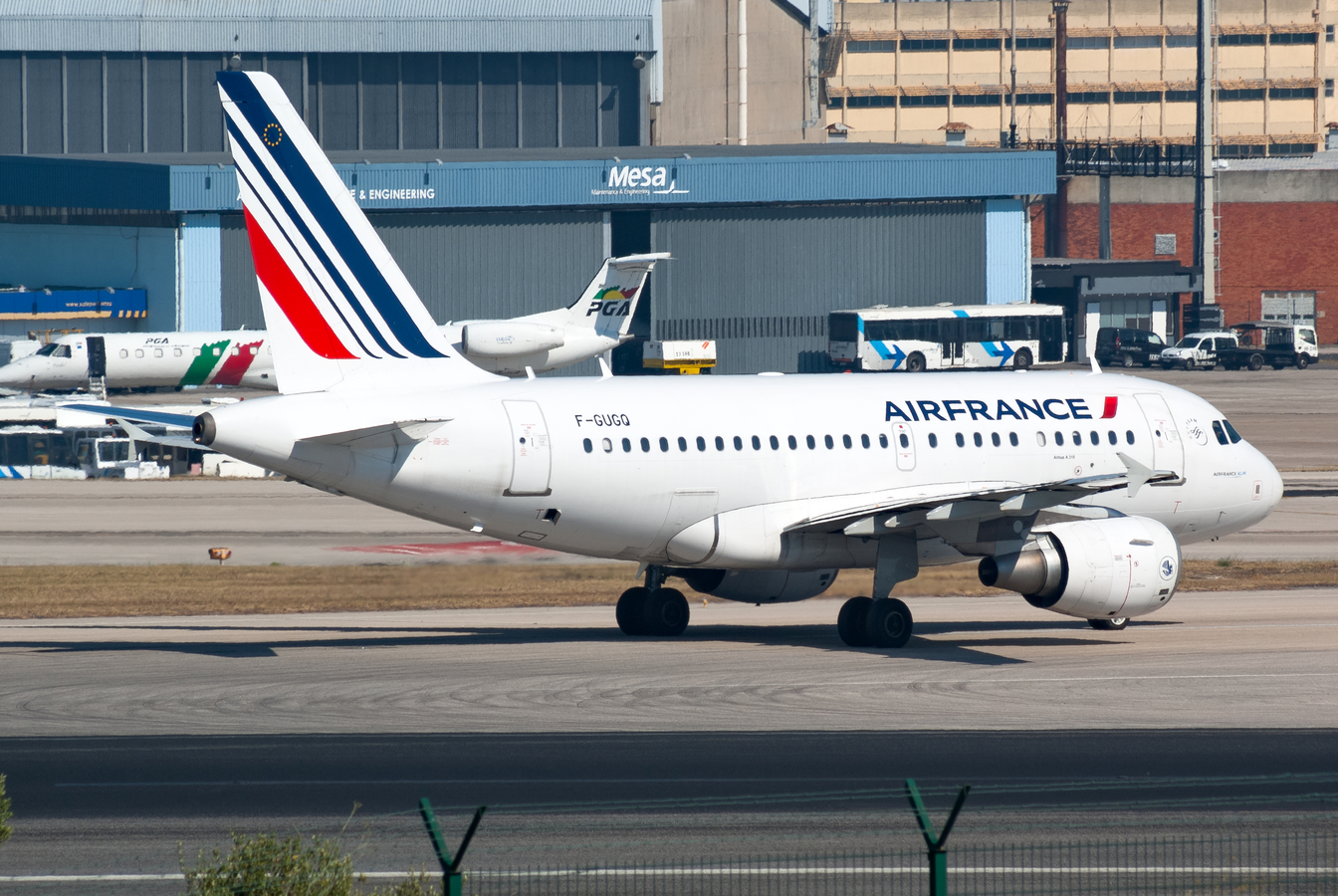 F-GUGQ (2972) 2006 Airbus A318-111