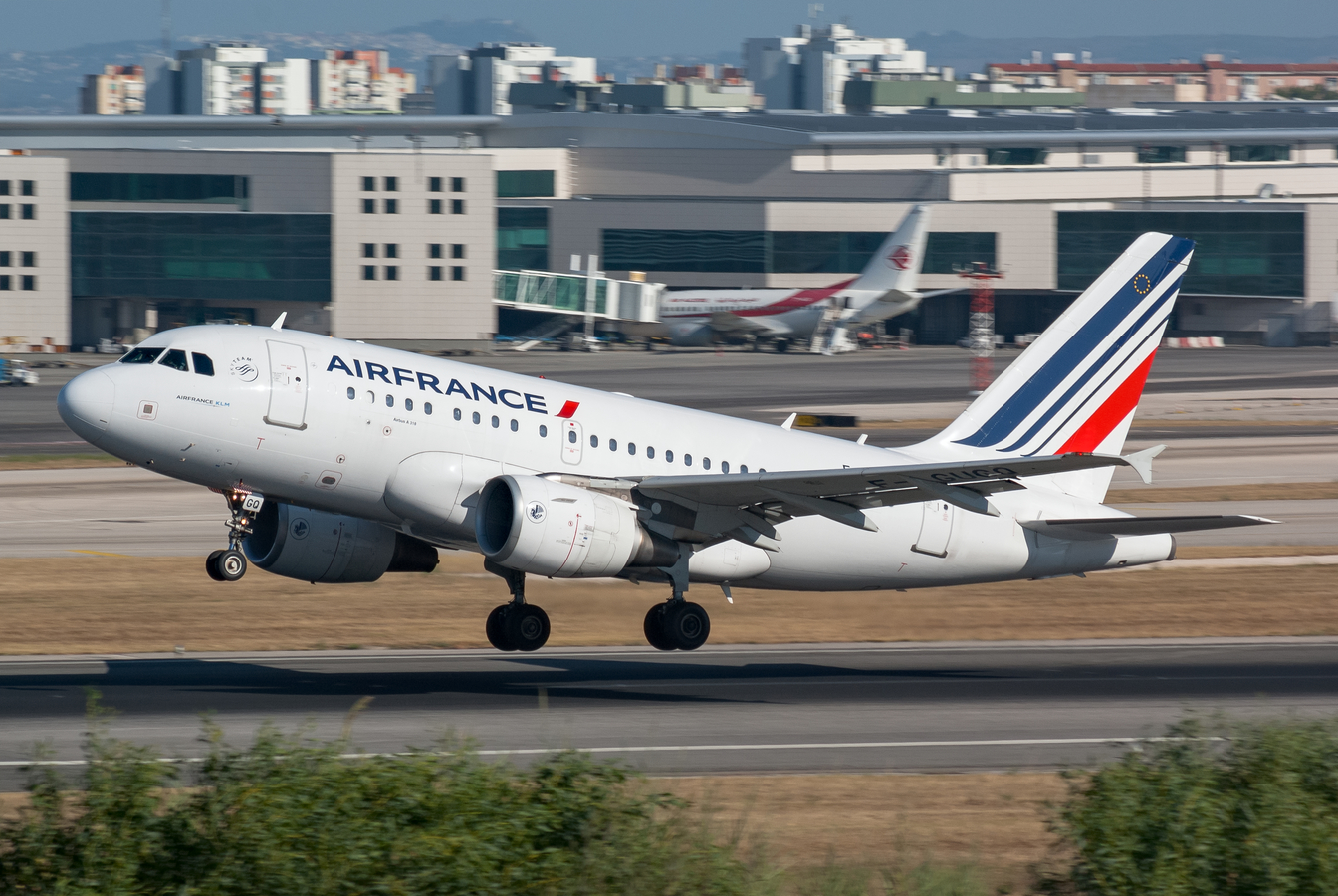 F-GUGQ (2972) 2006 Airbus A318-111