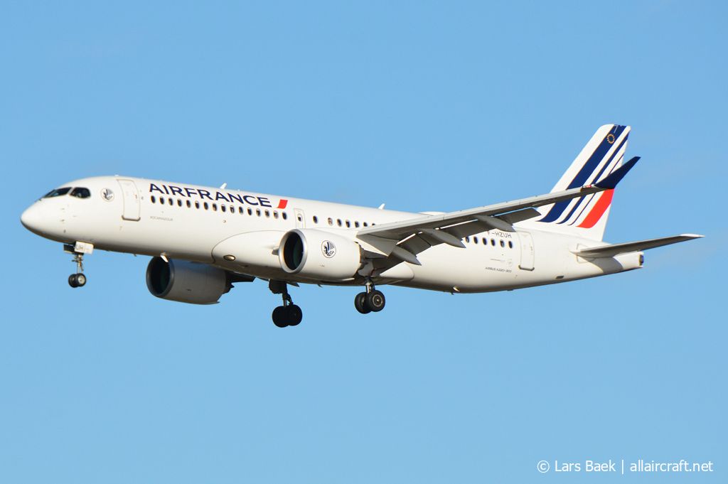 F-HZUH (55157) 2022 Airbus A220-300