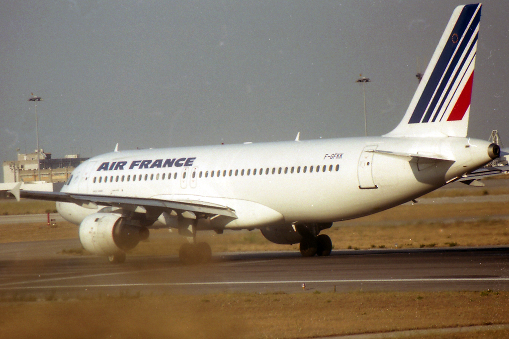 F-GFKK (100) 1990 Airbus A320-211