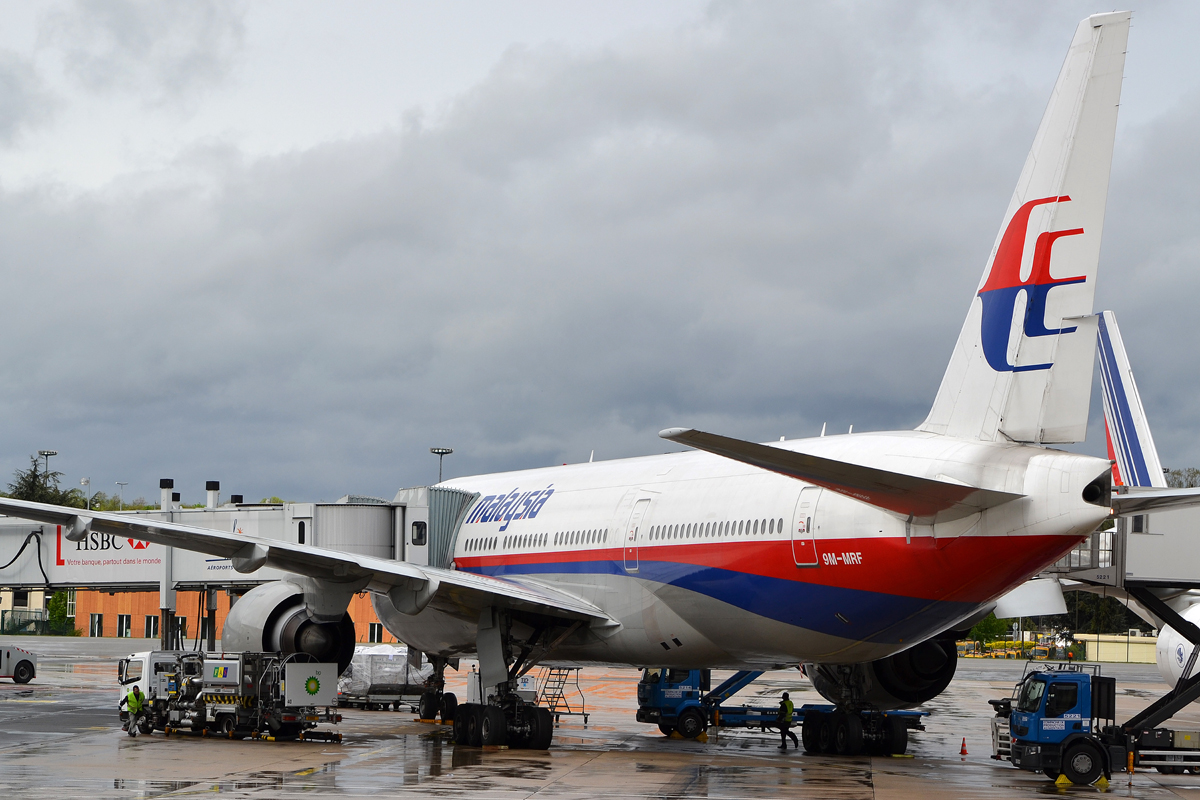9M-MRF (28413) 1998 Boeing 777-2H6ER