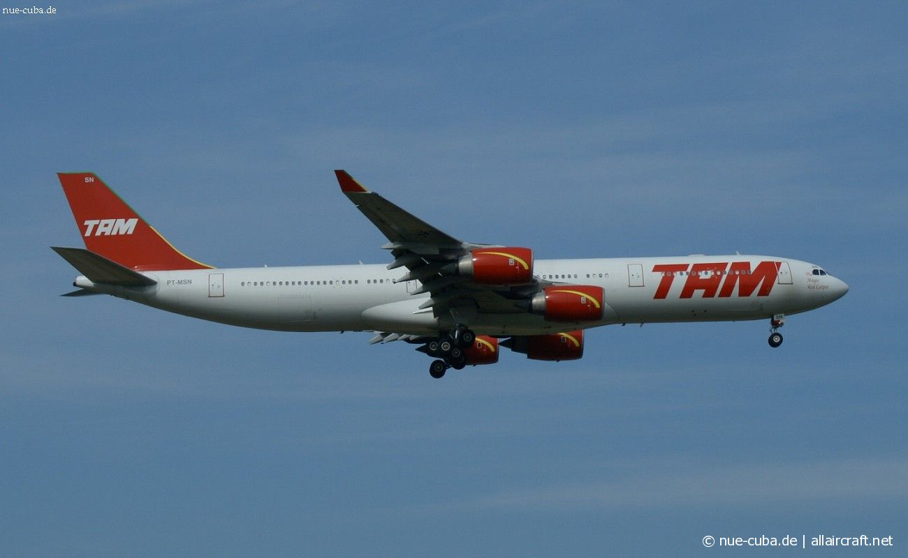 PT-MSN (445) 2003 Airbus A340-541