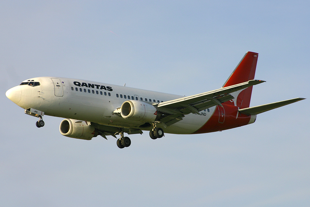 ZK-JND (24297) 1989 Boeing 737-376