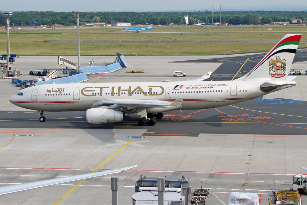 A6-EYL (809) 2007 Airbus A330-243