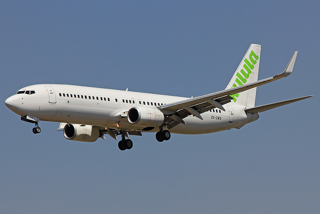 ZS-ZWS (32732) 2002 Boeing 737-86N