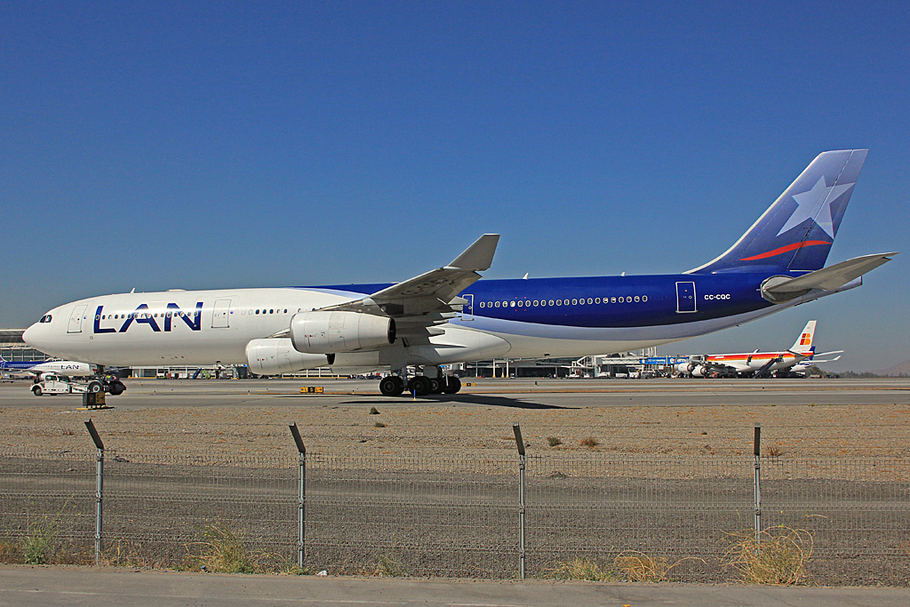 CC-CQC (363) 2000 Airbus A340-313