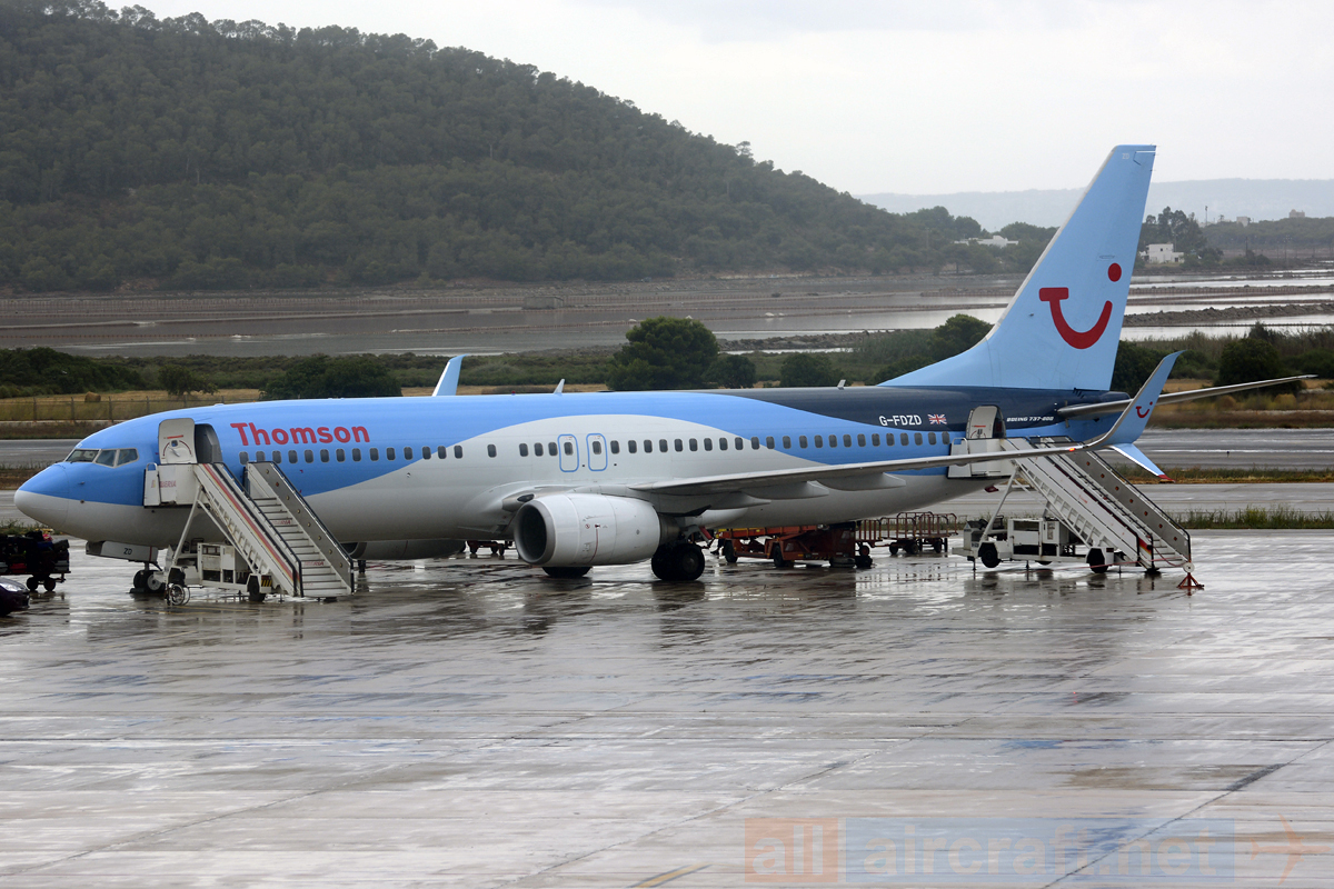 G-FDZD (35132) 2007 Boeing 737-8K5 WL