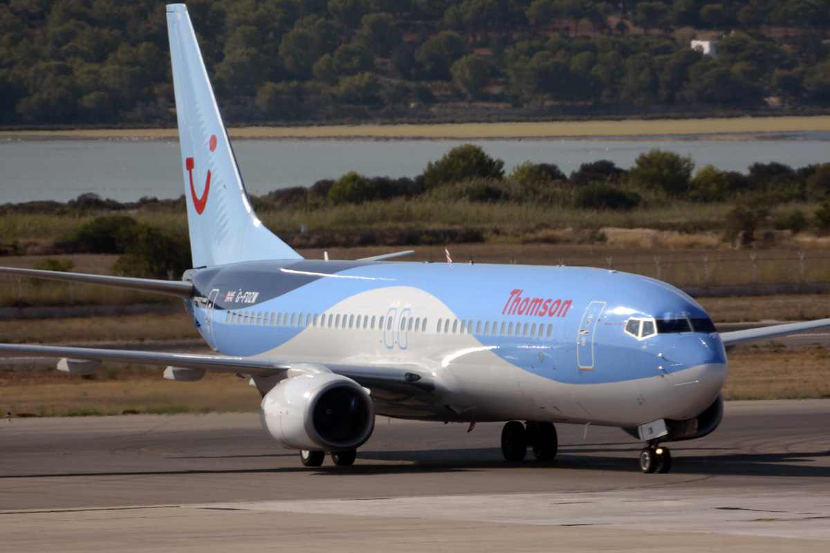 G-FDZW (37254) 2011 Boeing 737-8K5 WL