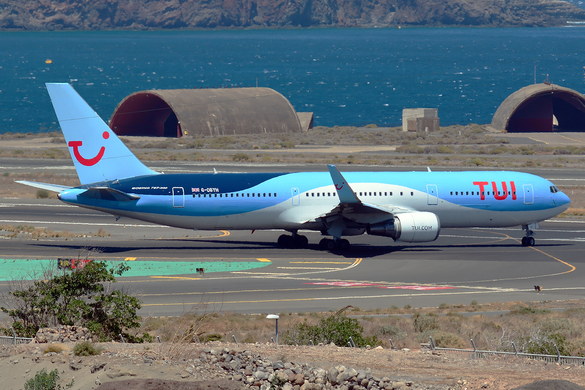 G-OBYH (28883) 1999 Boeing 767-304 ER WL