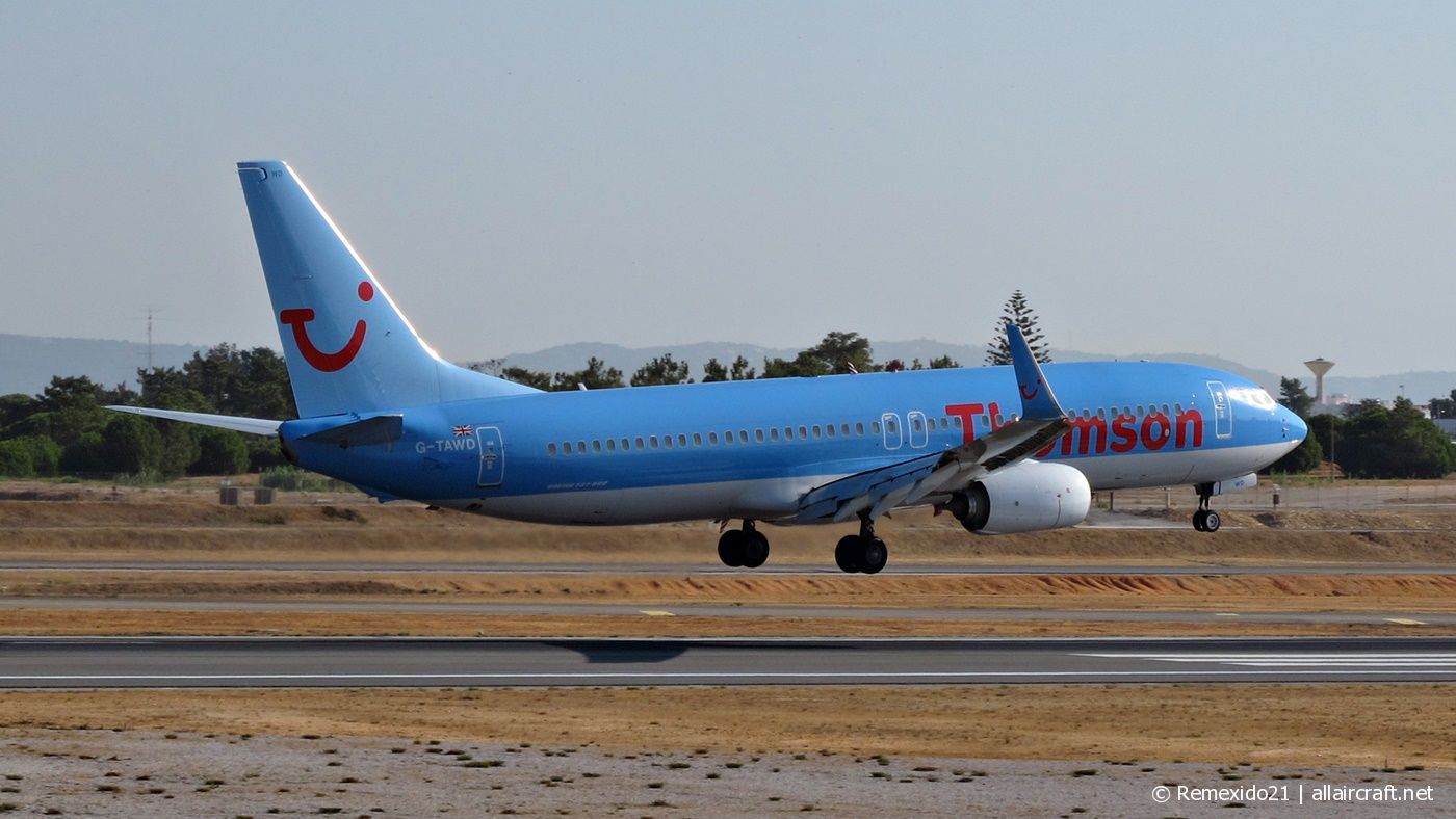 G-TAWD (37265) 2012 Boeing 737-8K5 WL