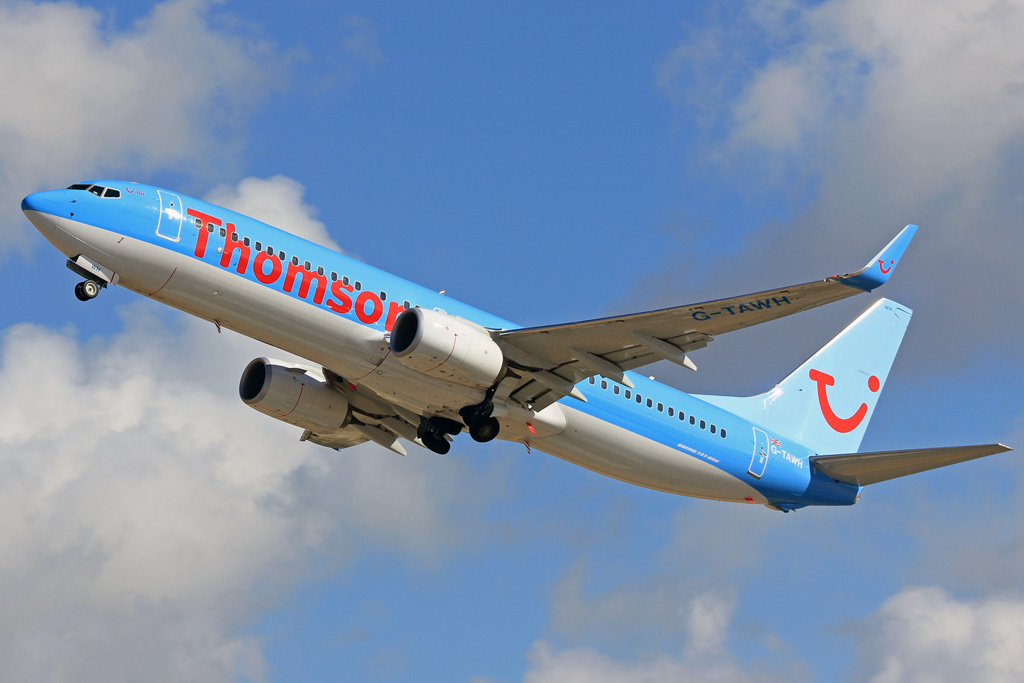 G-TAWH (38107) 2012 Boeing 737-8K5(WL)