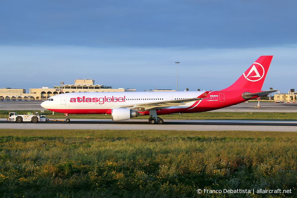 2-RLAZ (819) 2007 Airbus A330-203