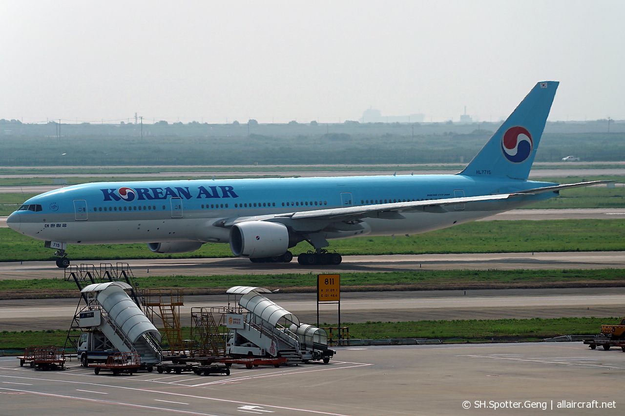 HL7715 (28372) 2002 Boeing 777-2B5/ER