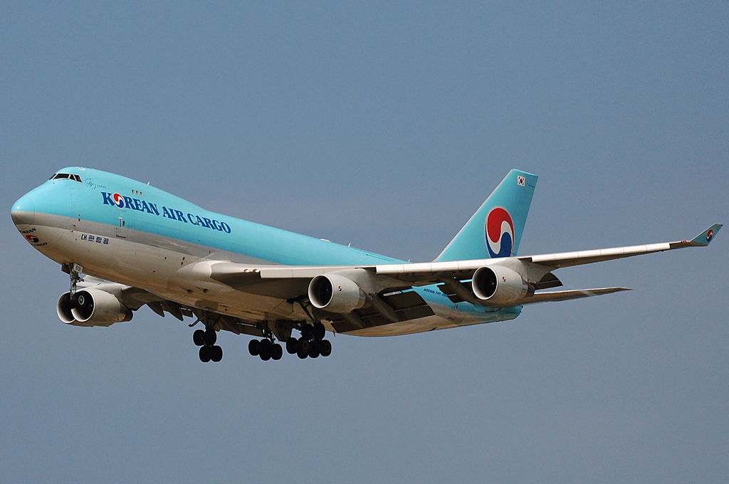 HL7601 (33946) 2004 Boeing 747-4B5F
