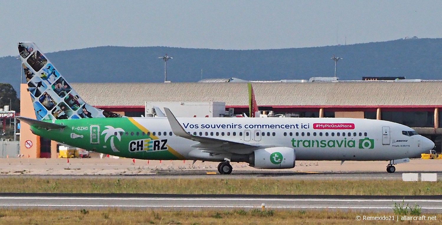 F-GZHO (43880) 2015 Boeing 737-8K2(WL)