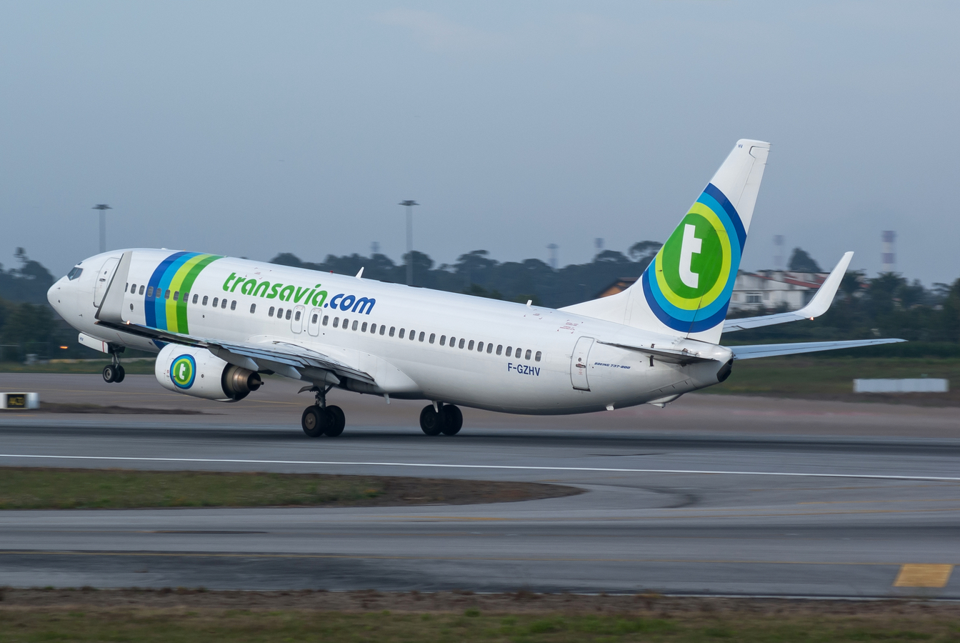 F-GZHV (29444) 1998 Boeing 737-85H(WL)