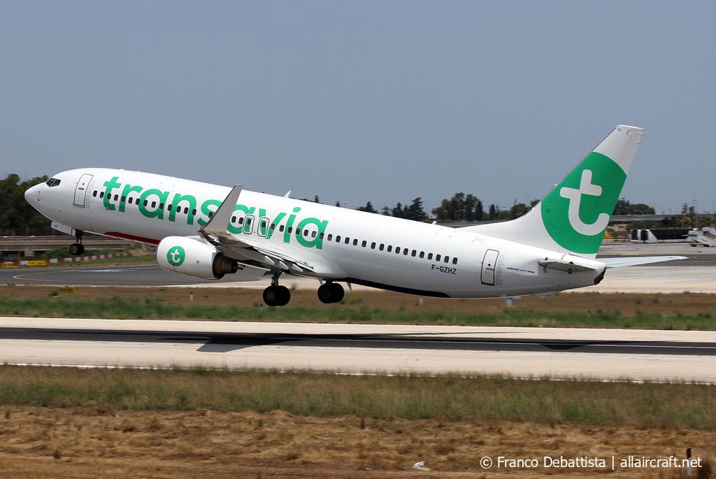 F-GZHZ (33977) 2006 Boeing 737-85P(WL)