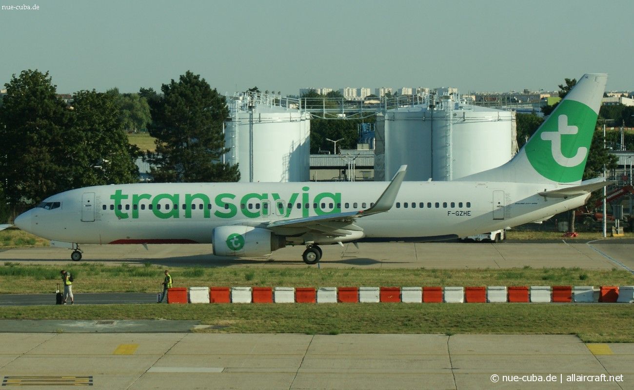 F-GZHE (29678) 2008 Boeing 737-8K2(WL)