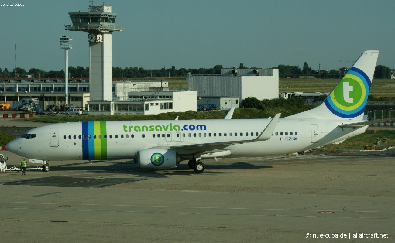 F-GZHM (37792) 2014 Boeing 737-8K2(WL)