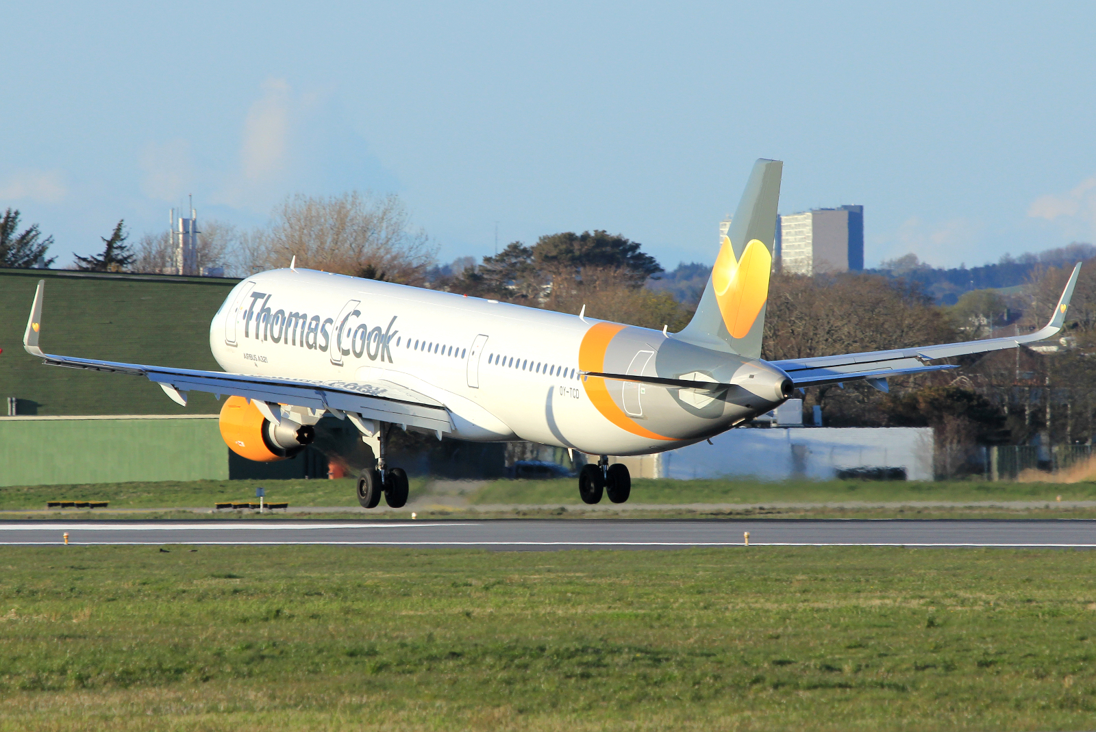 OY-TCD (6314) 2014 Airbus A321-211(WL)