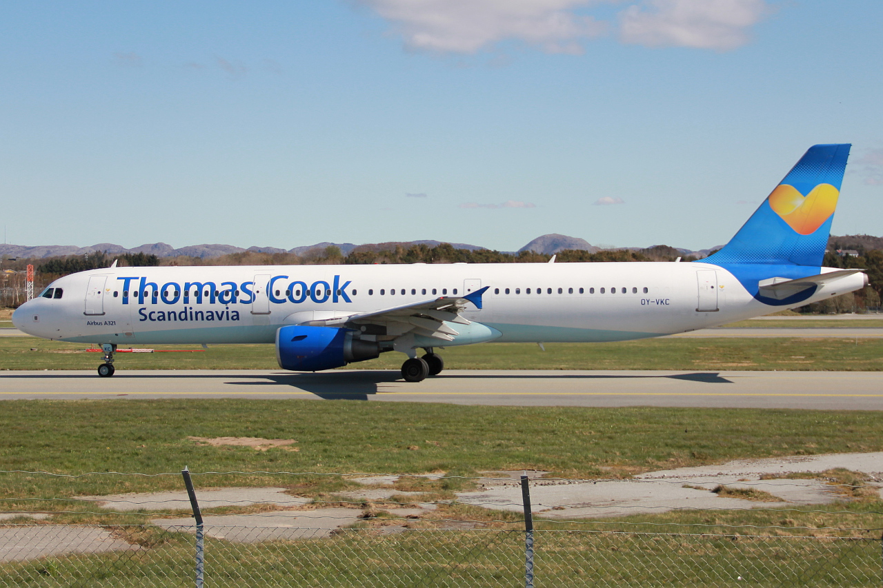 OY-VKC (1932) 2003 Airbus A321-211