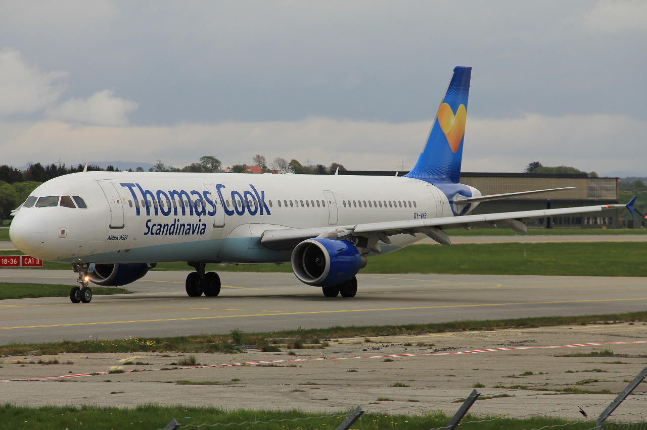 OY-VKB (1921) 2003 Airbus A321-211