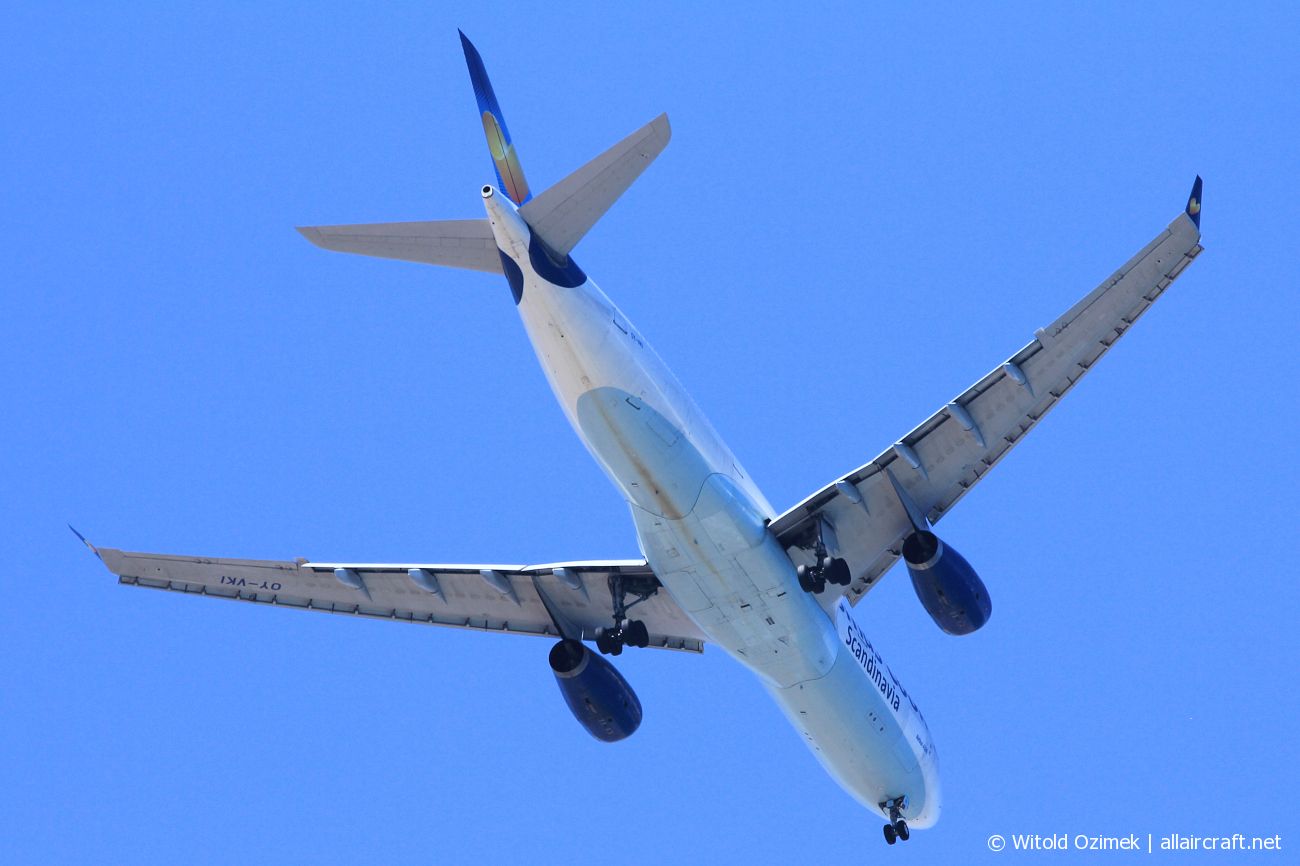 OY-VKI (357) 2000 Airbus A330-343X
