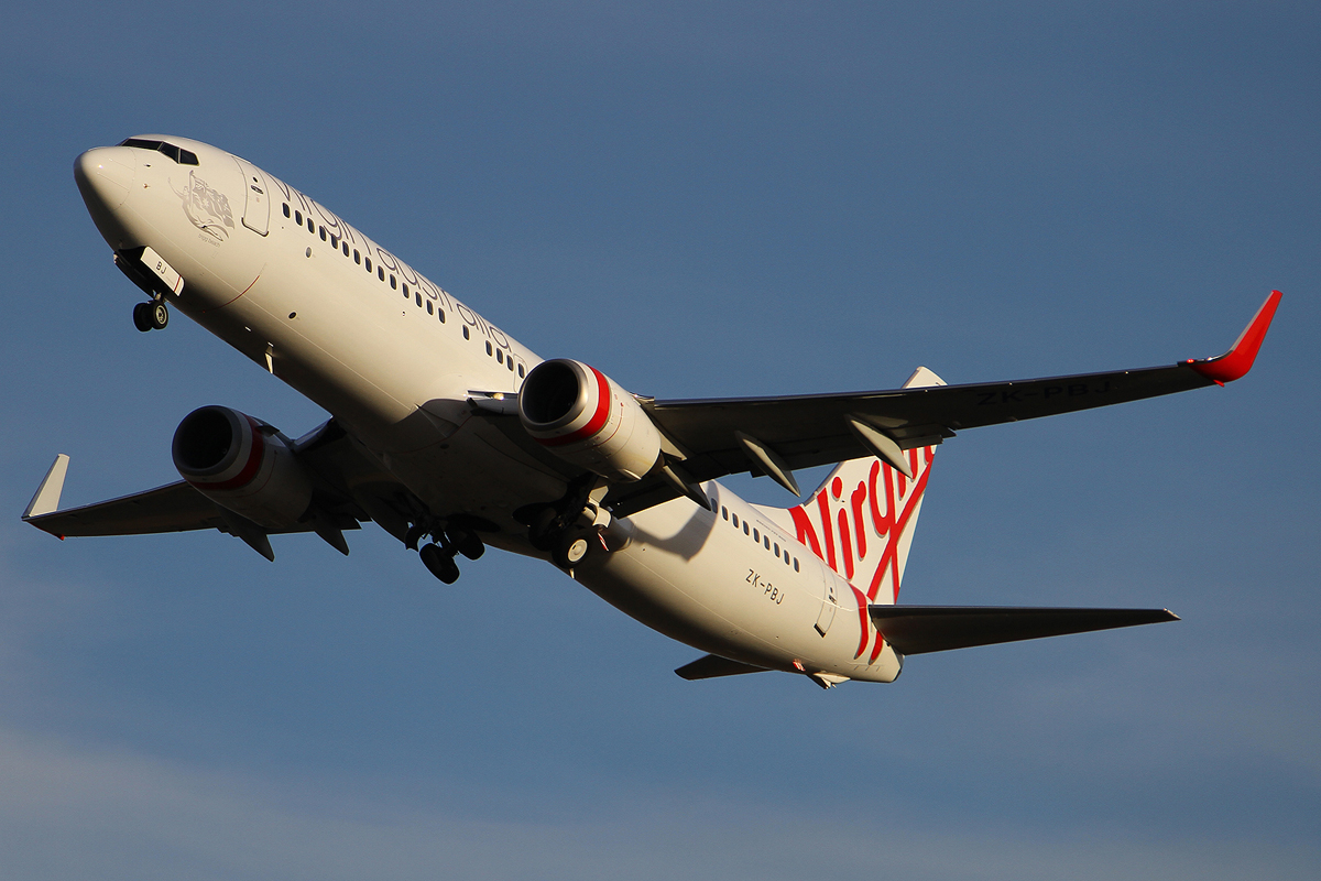 ZK-PBJ (34013) 2004 Boeing 737-8FE WL