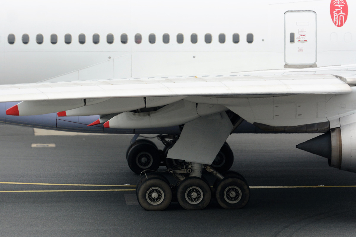 B-18055, (cn 41823), Boeing 777-36N/ER