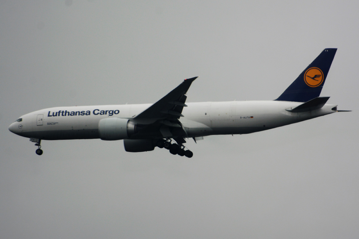 D-ALFA (41674) 2013 Boeing 777-FBT